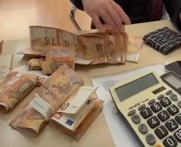 AIUTO IN DENARO A TUTTI I RESIDENTI IN ITALIA 